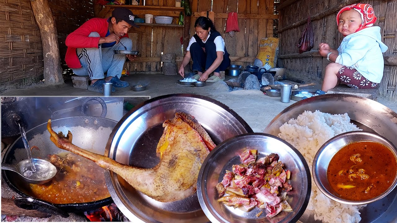 manjita & somuhang cook  chicken in lunch curry rice || Himalayan cooking || shepherd life ||