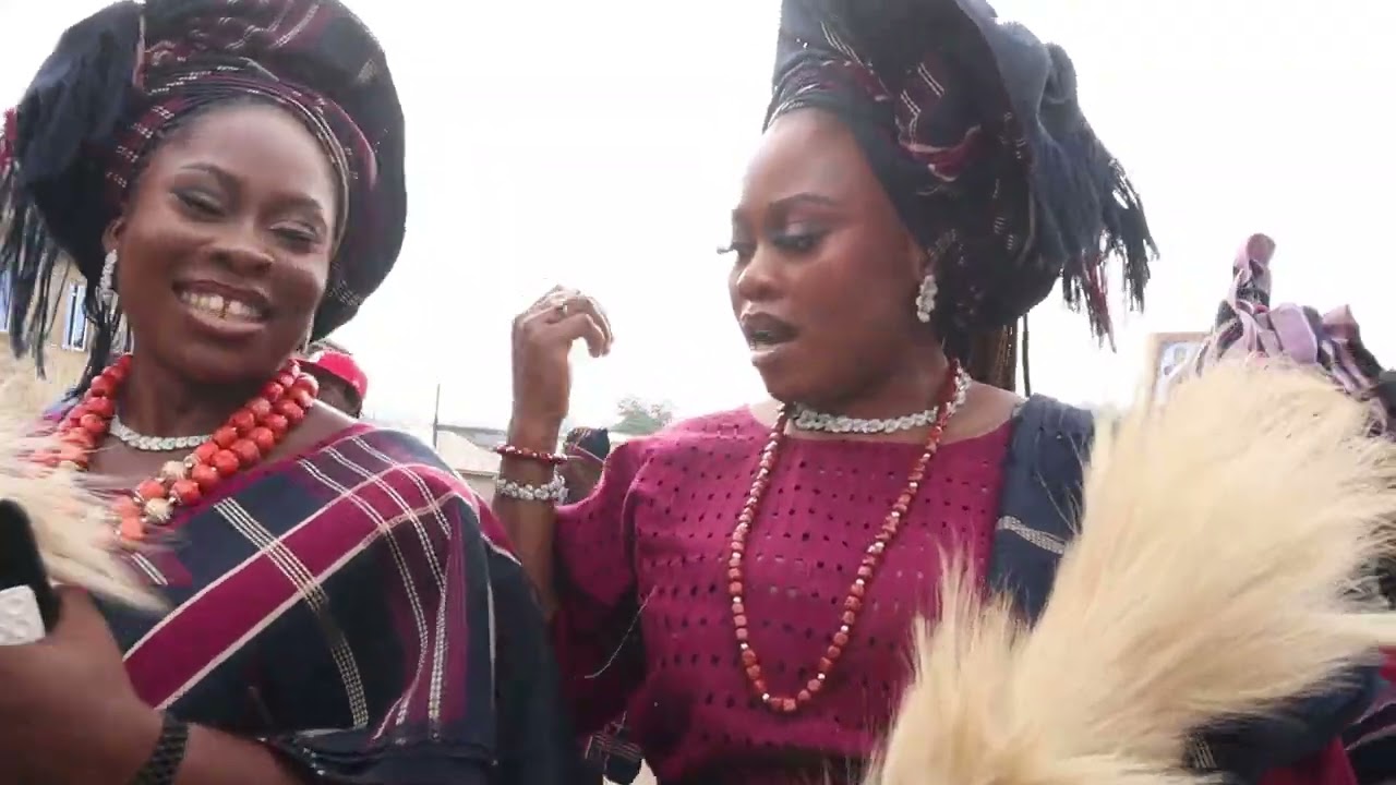 Clip 1 of the Final Burial of Late Pa.Omoyole Jacob Esan (Dancing Round the Town) 
