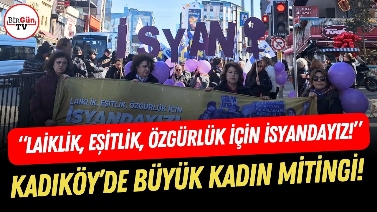 Kadınlar 8 Mart’ta Kadıköy’de yürüdü: “KADIN CİNAYETLERİ POLİTİKTİR!”