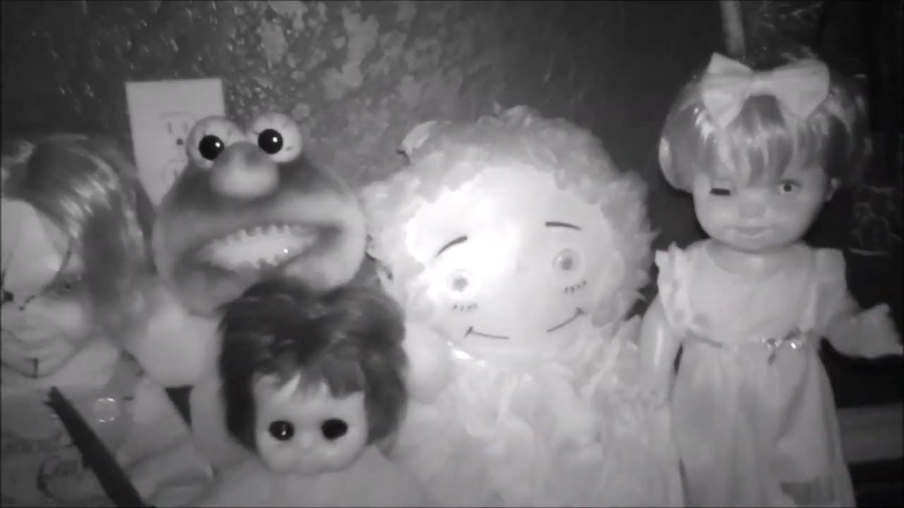 Haunted Doll Falls down on Camera (Untouched) Changes face!