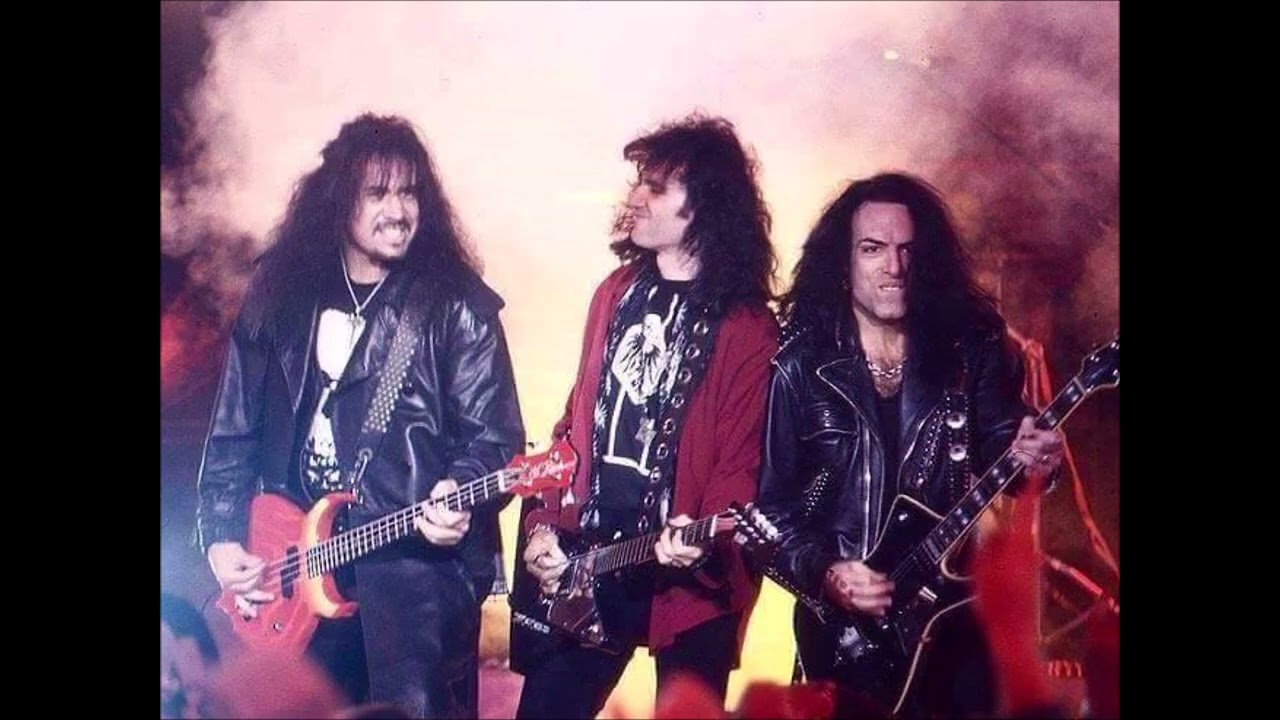 Kiss -  Creatures Of The Night -  Alive III  - 1993 -  Isolated Vocals