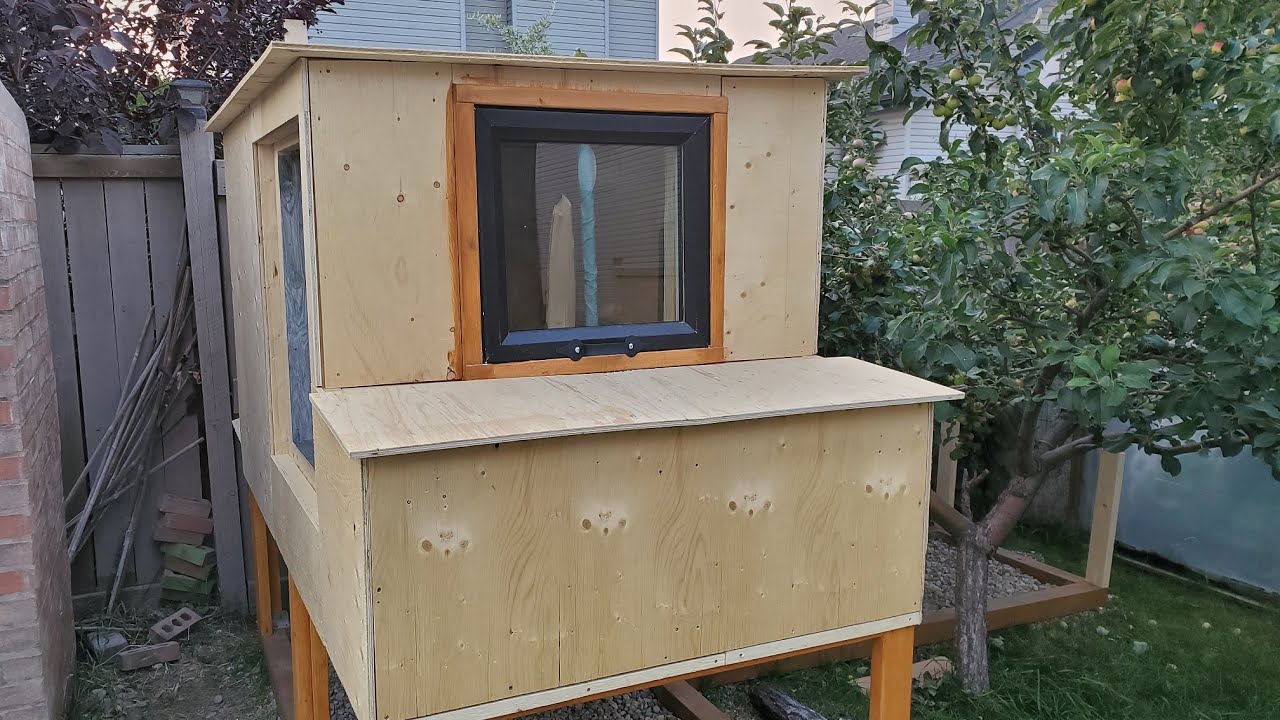 Building a DIY Chicken Coop PART 2: Flooring, Electrical, Walls