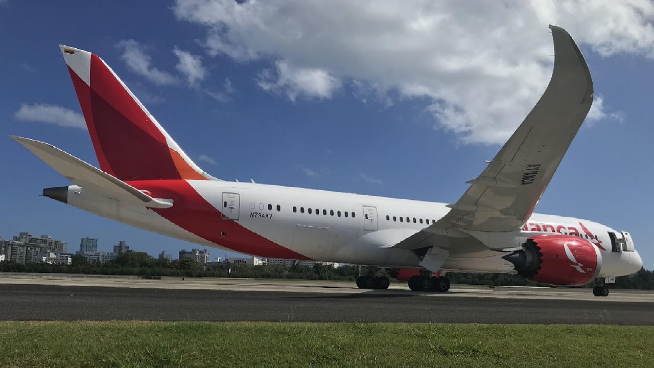 San Juan Airport: Avianca Dreamliner CLOSE-UP & iAero!
