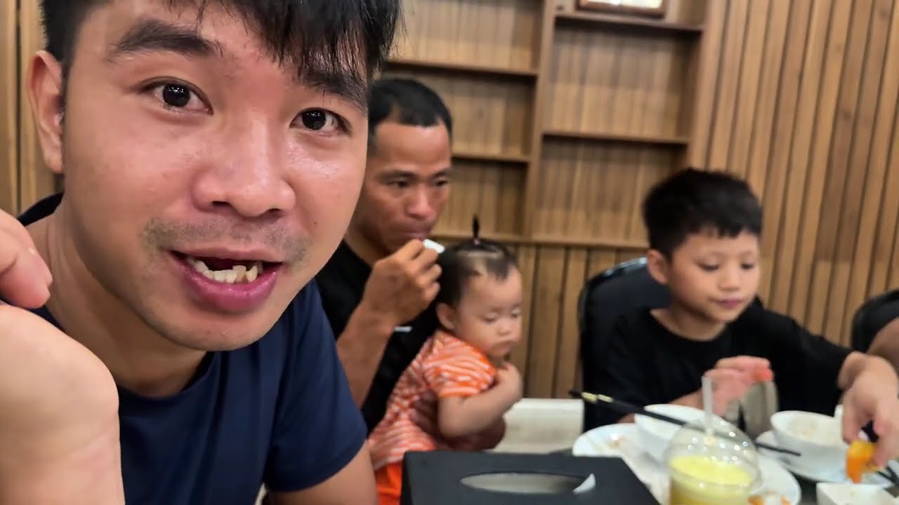 PHD - Đi Biển Cùng Nhà Anh Côn