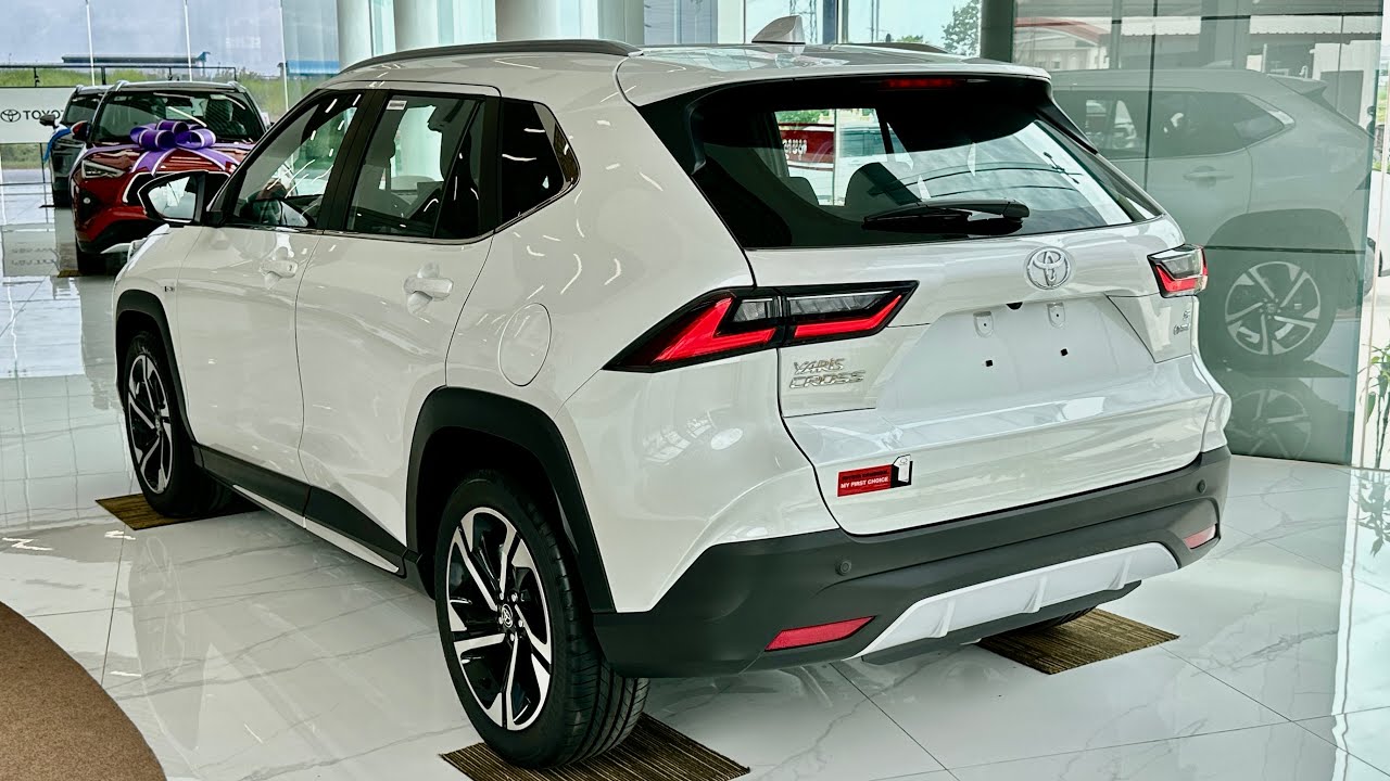 2025 Toyota Yaris Cross HEV - 1.5L Luxury Hybrid SUV | Interior And Exterior In Depth