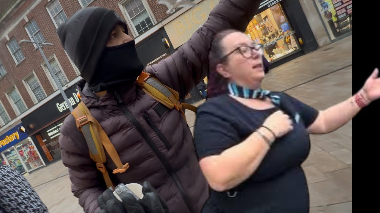 THE KARENS OF HULL !!! ( AND MIGRANT HOTEL )