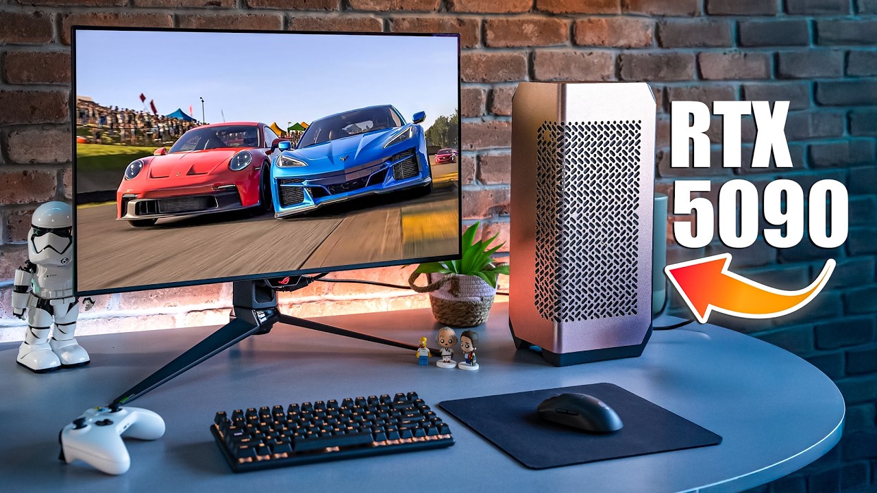 I Built the SMALLEST RTX 5090 Gaming PC... and I Love It! [5090 vs 4090]