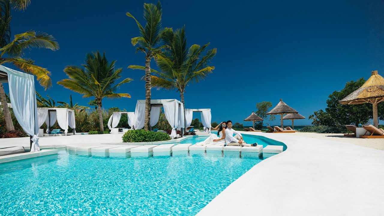 Honeymoon photoshoot in Ycona Zanzibar Luxury Resort