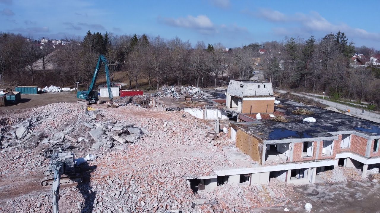 Abriss Altes Krankenhaus - Teardown of a Lost Hospital
