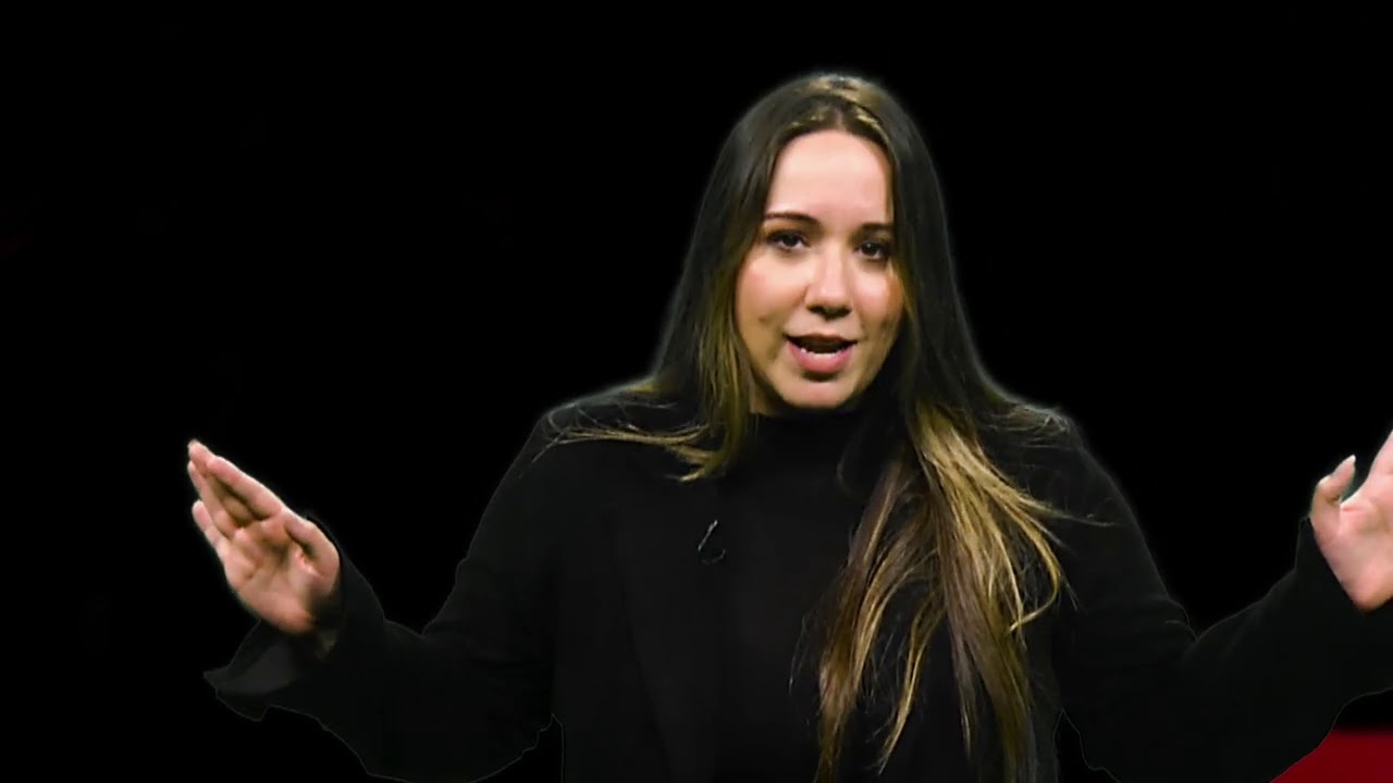 Lo que nadie te dijo de la moda | Laura Berenice Muñoz | TEDxUANLWomen