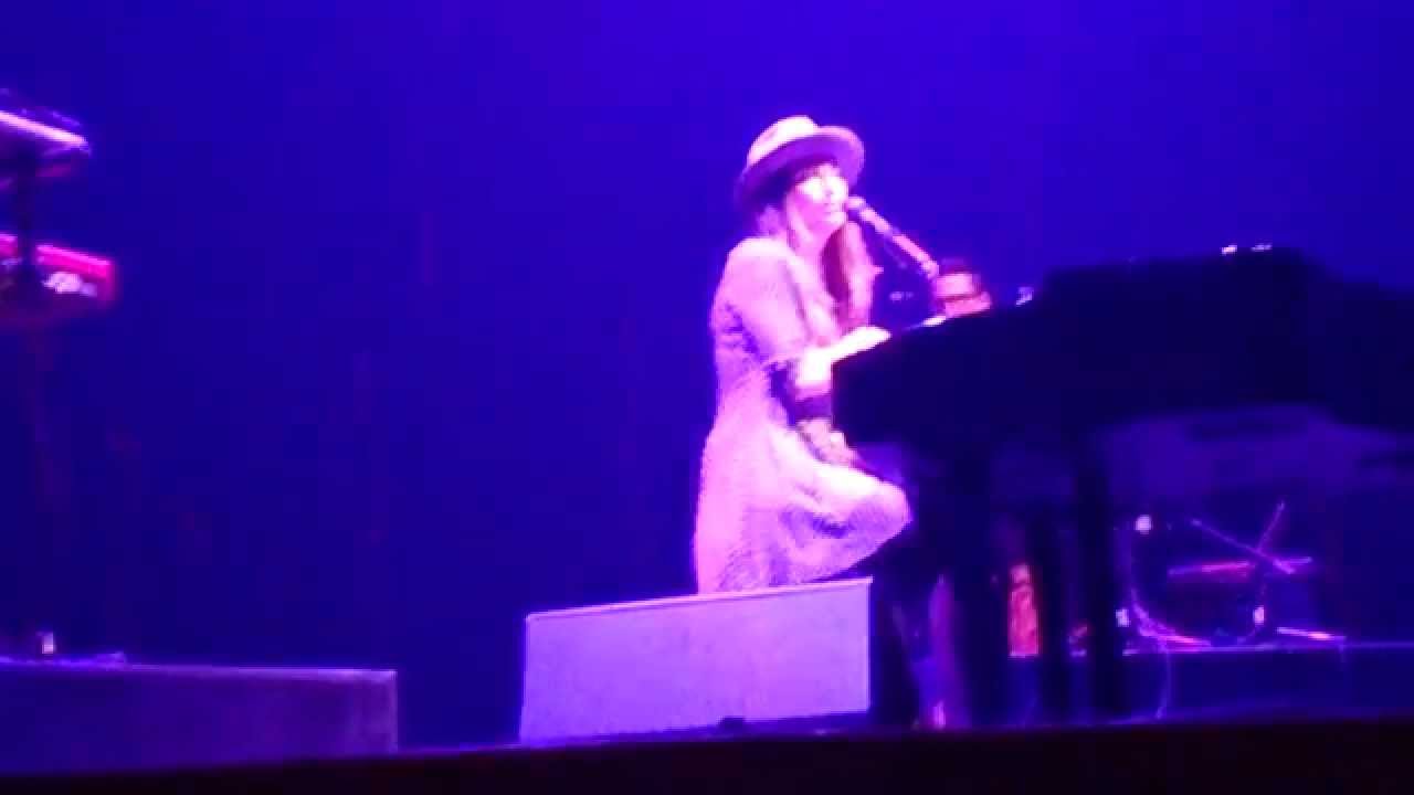 Sara Bareilles - Love On The Rocks (live in Singapore) 1 October 2014