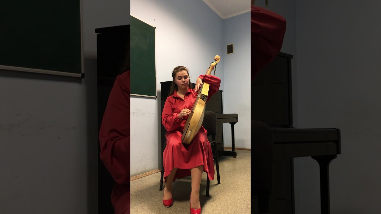 «Скажи мені» сл. М. Сингаївського, муз. І. Кириліної.