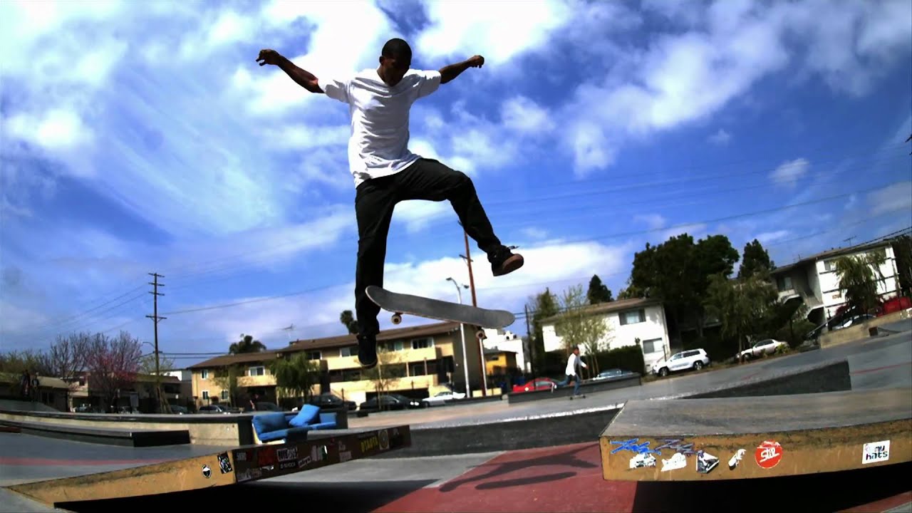 CHARLEY FORD - PHANTOM CAMERA 360 FLIP