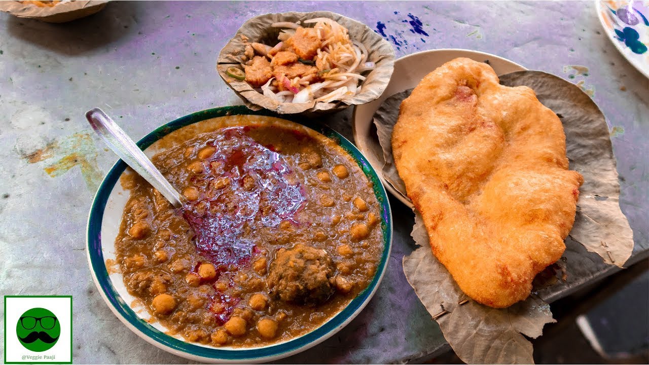 Delhi ke sabse alag Chole Bhature Indian Street Food at its best