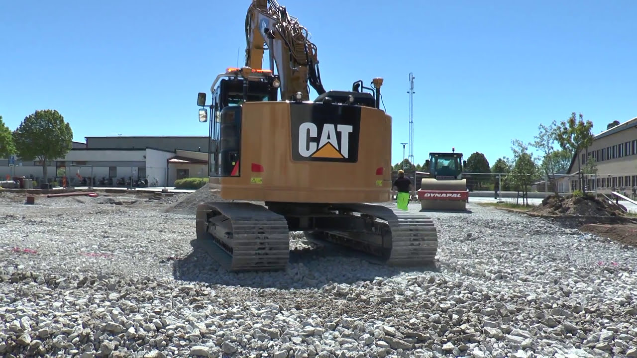 The CAT 325F excavator is used at the construction of a parking lot for the Säve school in Visby Jun