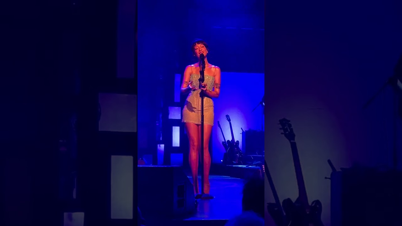 Melike Şahin - Dinle (@ Bostancı 9.12.22) #melikeşahin #cover