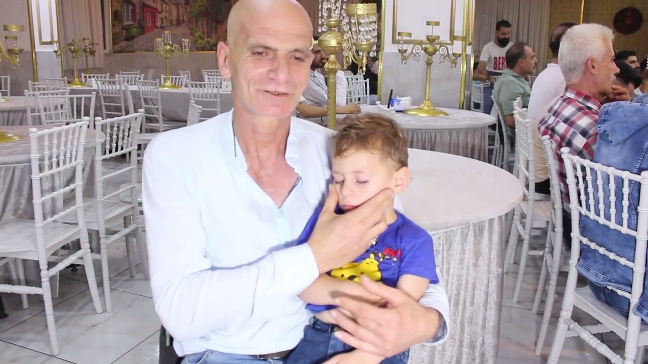 افراح ال حجي جمعة العريس جمعة نجل السيد اديب حجي جمعة       الفنان خالد الاحمد ج2