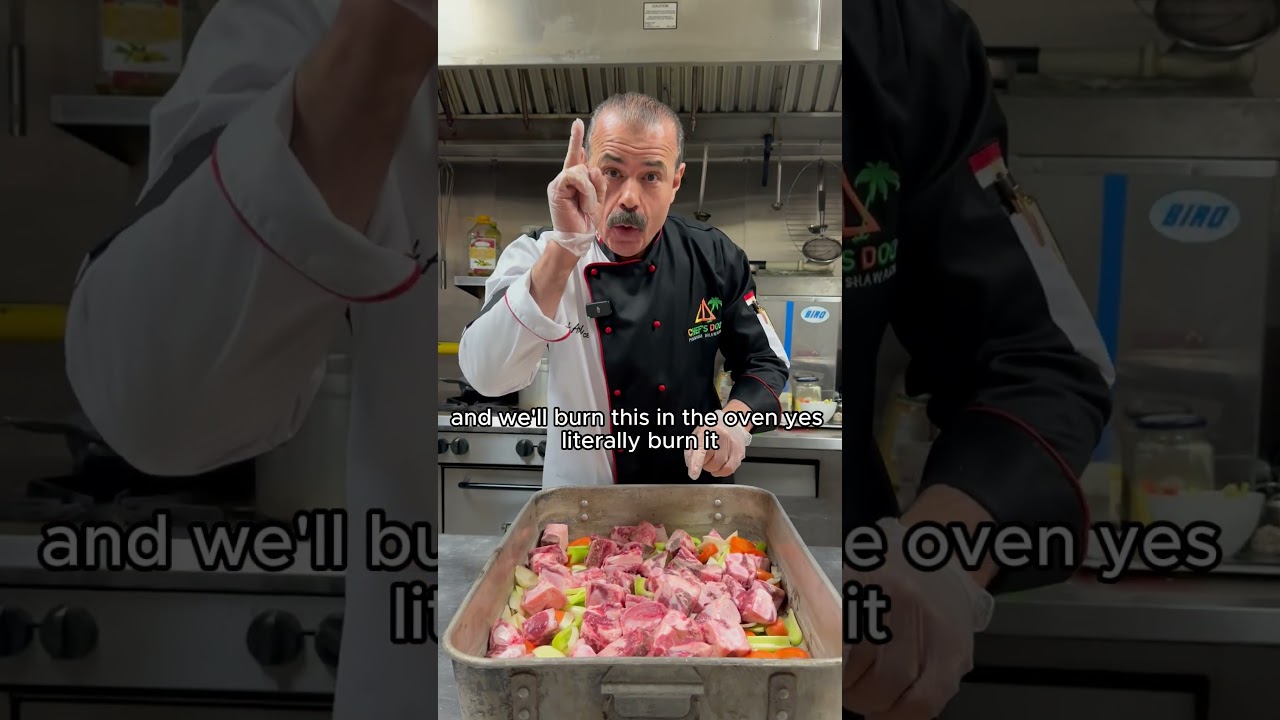 How to make poutine! #Shorts #ChefsDoor #Halal #Shawarma #Arab #Food #Cairo #Mississauga