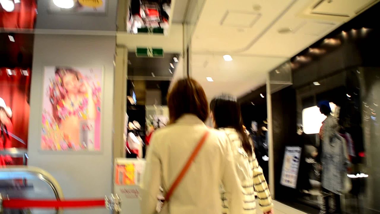 Shibuya 109 Indoors - SHIBUYA１０９の中ビデオ (1080p)