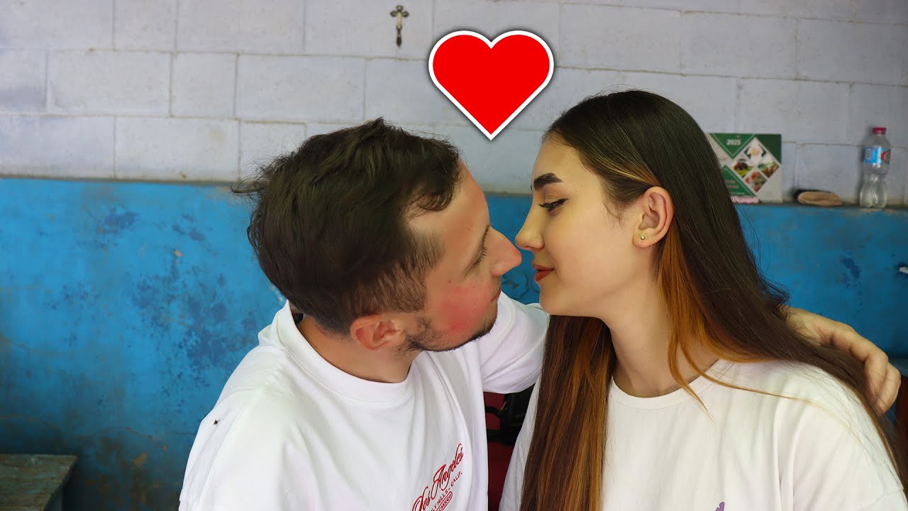 Mai pe scurt vorbind  Pavel are Prietena