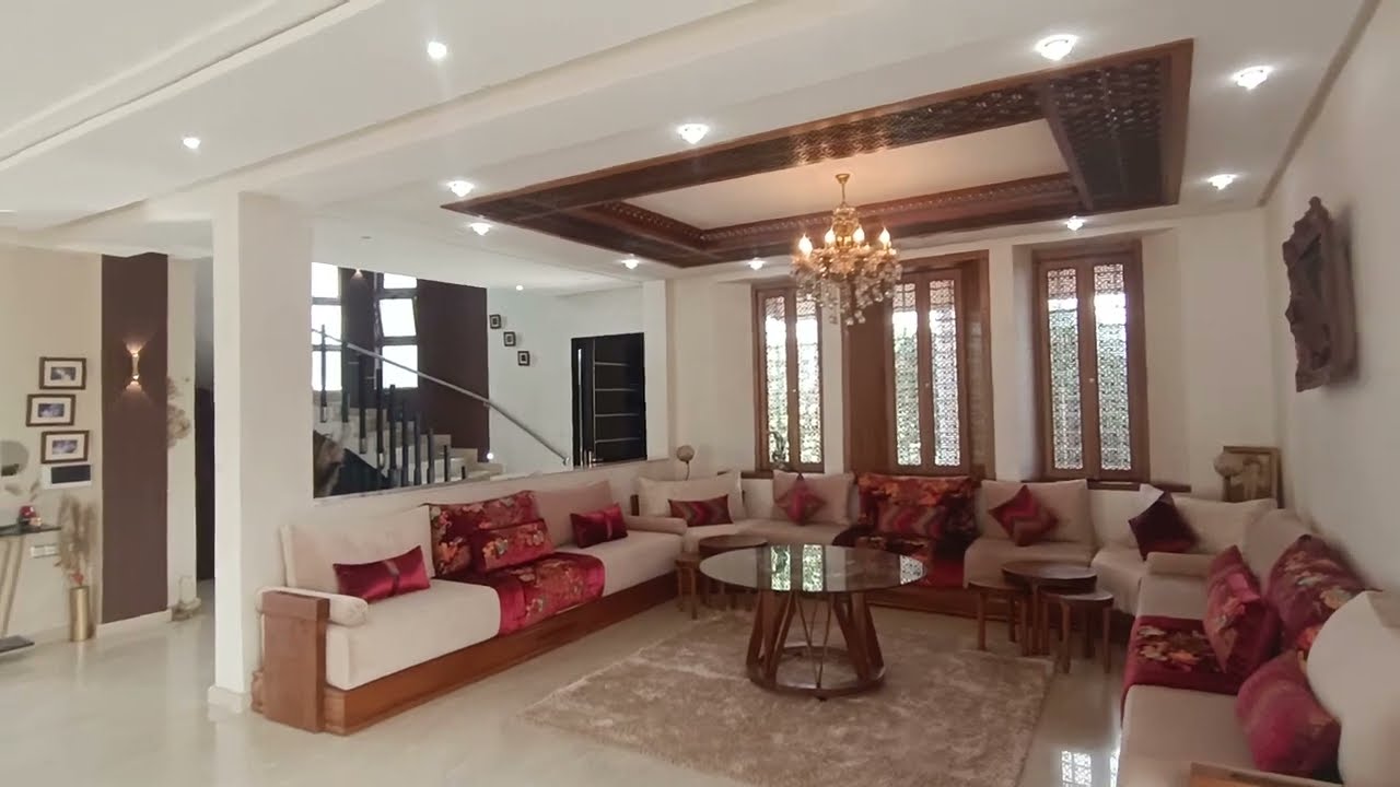 فيلا للبيع روعة تلات طوابق فينيسيو معتبرة كلشي عند البياض 0661400141