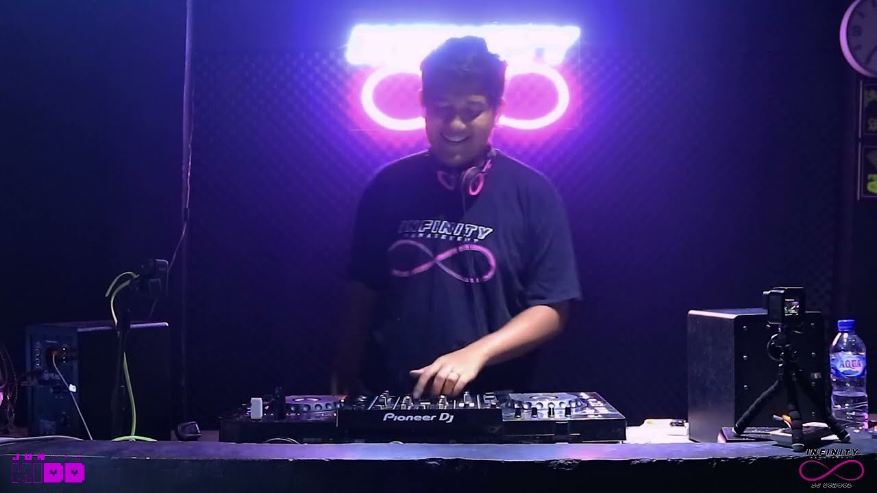 DJ MBUECAK BAILA PSY ENAK BANGET NDAADAOBAT !!! JUNTAK KIDD