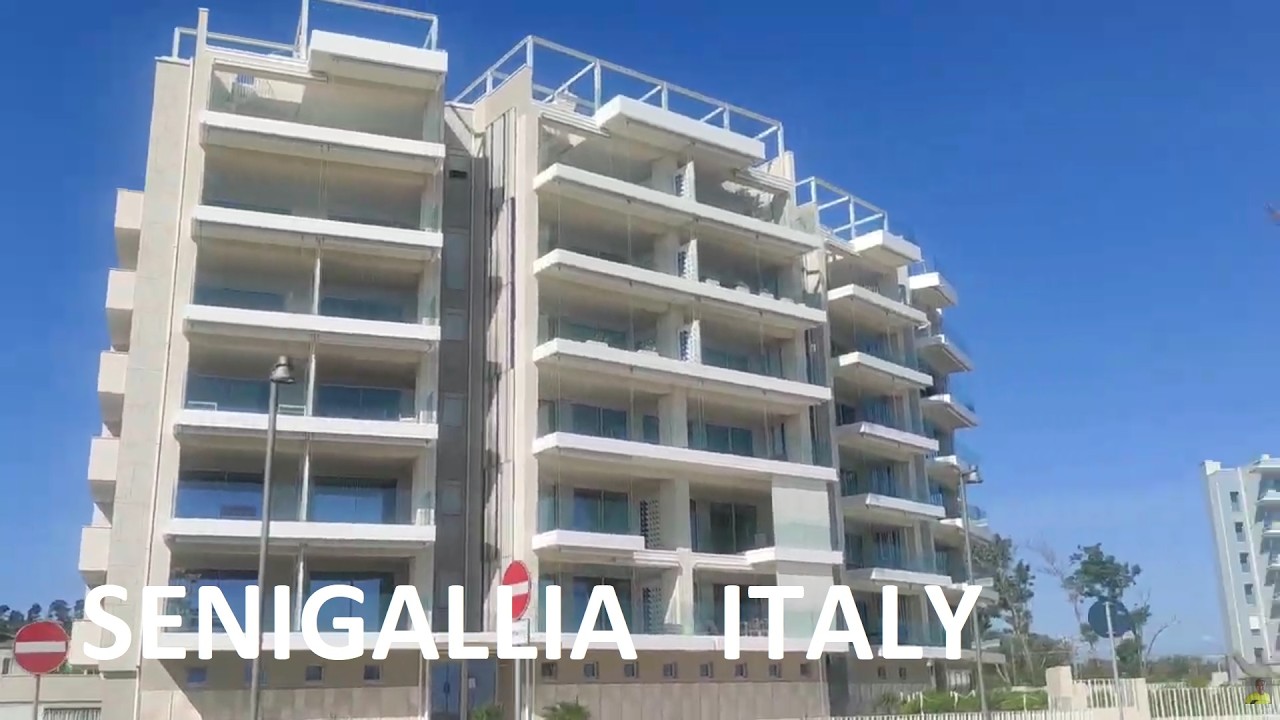 Senigallia , La spiaggia di levante a fine maggio , Marche Italy