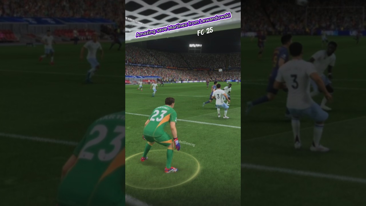 Amazing save Martinez from Lewandowski 😱 