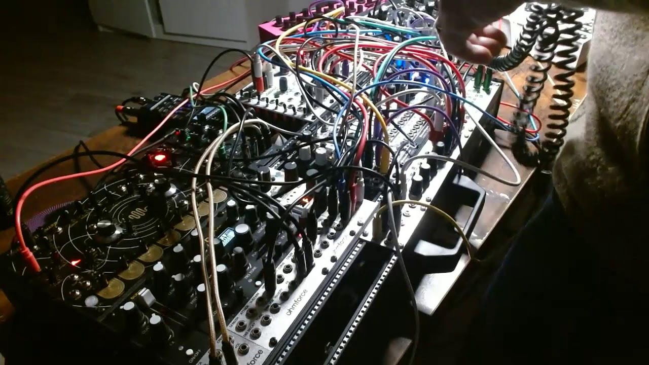 Saga is live! (#livetechno #eurorack )