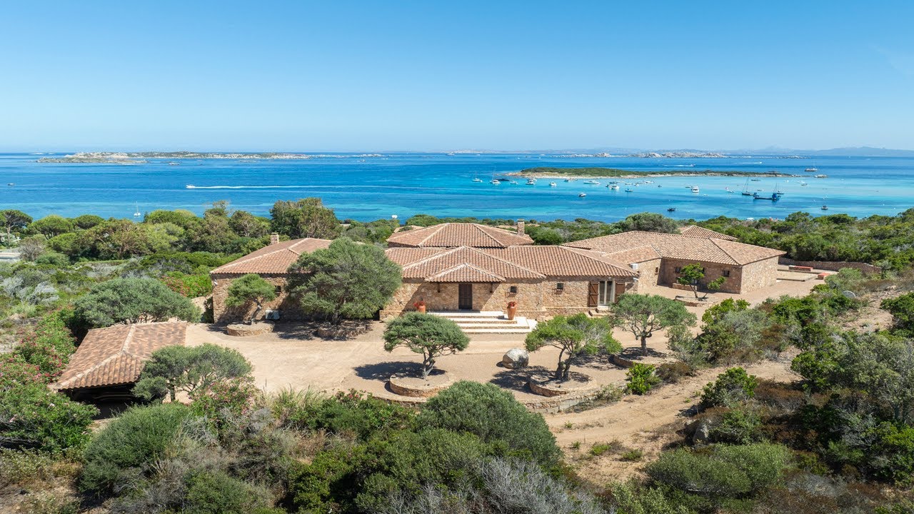 RL242 - Villa à la location avec vue imprenable sur la baie de Piantarella