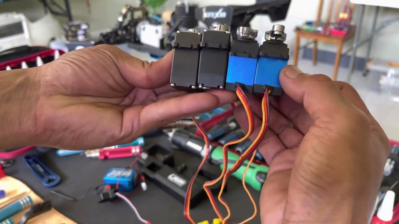 9imod BLS-HV35MG vs 9imod DSC35MG vs SPT5835W-180 vs SPT5828W-180 Servo.