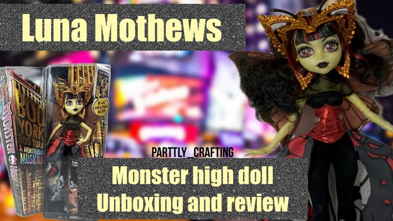 Luna Mothews unboxing and review: Monster high doll