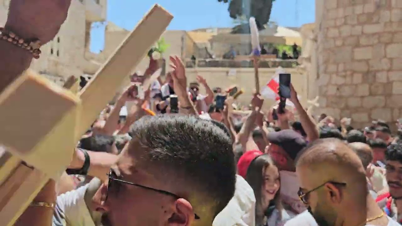 زفة حارة النصارة سبت النور  تصوير كريستيان لاند سينت جوني19 04 2025 HOLLY SATURDAY -