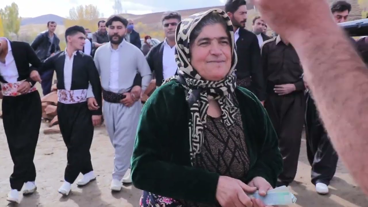 مراسم عروسی و رقص هلپرکه در روستای انگورد 💃🎶 Kurdish wedding & Halparke dance in Angurd village 💃🎶📌