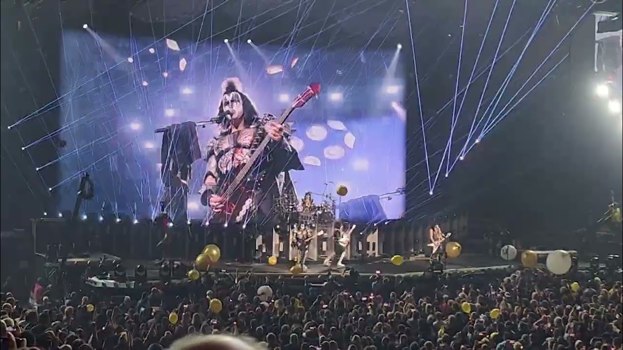 KISS EOTR 12/02/23 Do You Love Me/Rock n Roll All Nite