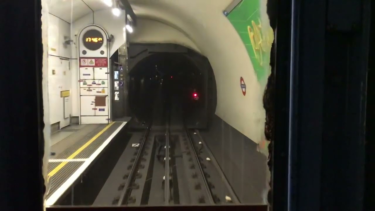 Cab Ride on the 1972 Stock Bakerloo Line from Elephant & Castle to Piccadilly Circus