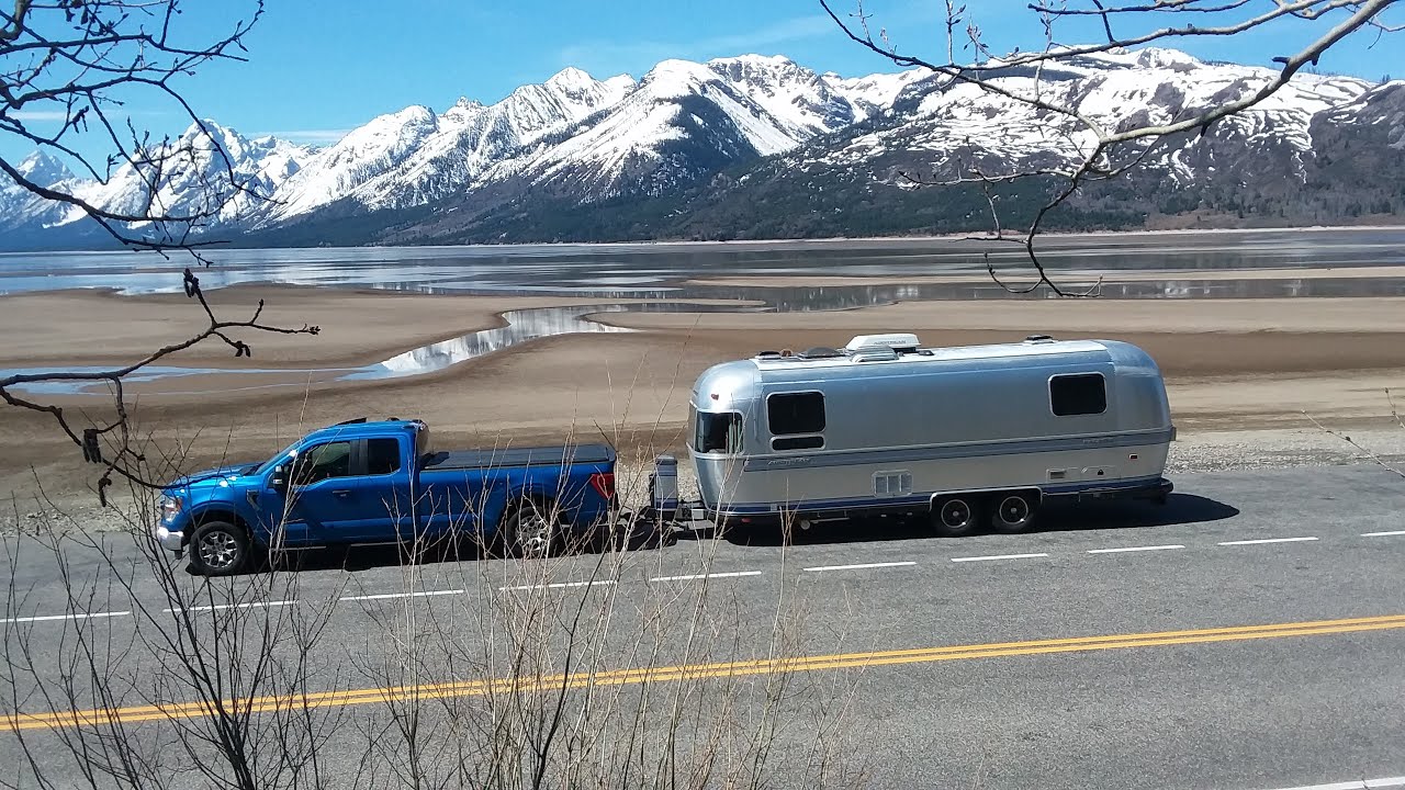 25 foot Airstream Excella - Selling Video