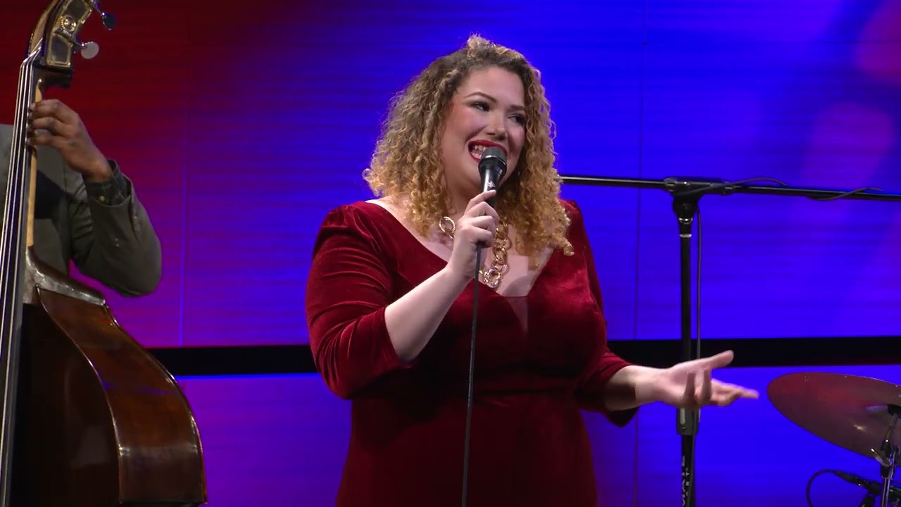 Ashley Pezzotti | Live in Ravenscroft Hall