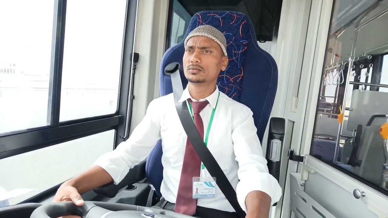 BUS DRIVE IN QATAR.MOWASALAT KARWA BUS. BUS TRYNING KARWA. KARWA BUS TRYNING.DRIVER V/S CAPTAIN