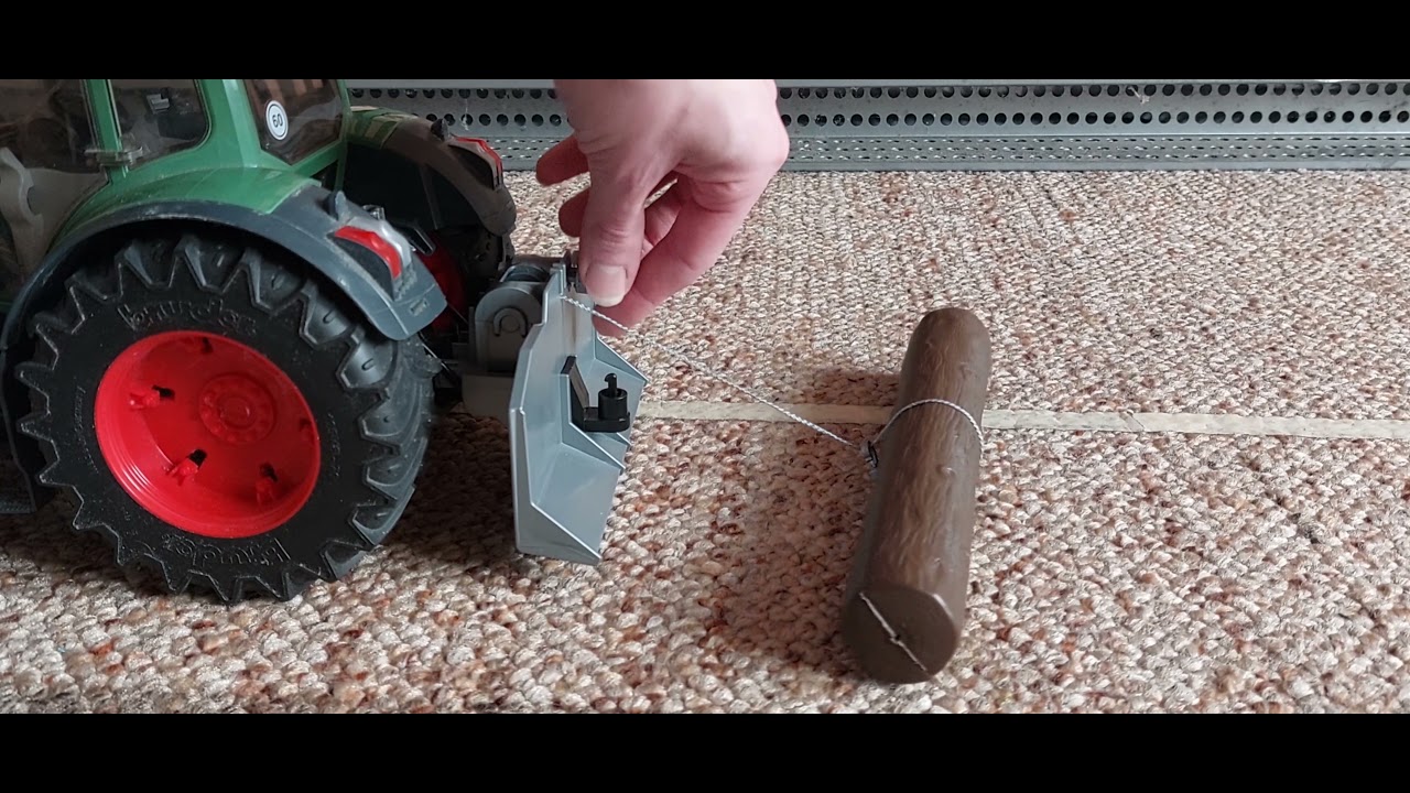 Unboxing BRUDER R&uuml;ckeschild mit Seilwinde