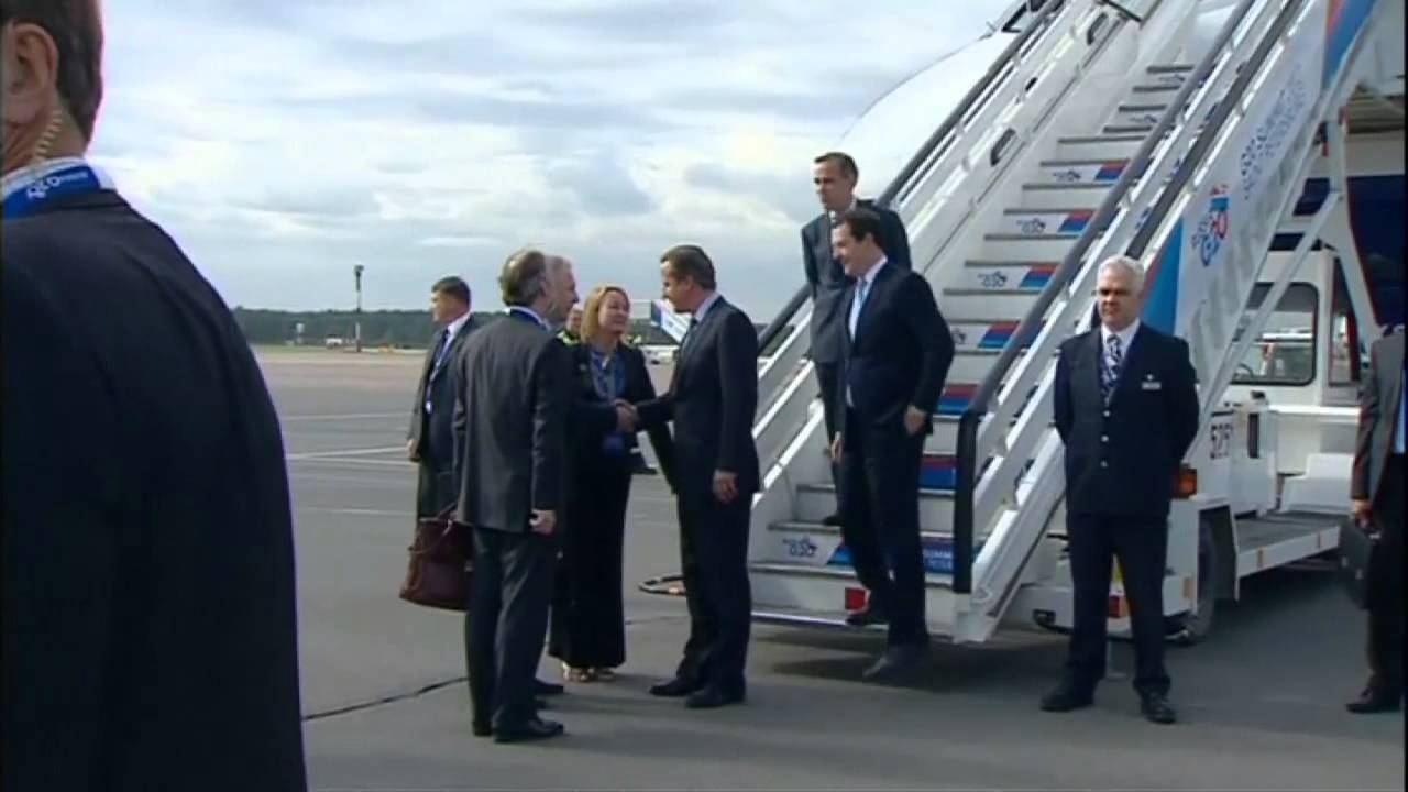 David Cameron arrives for the G20 conference in Russia