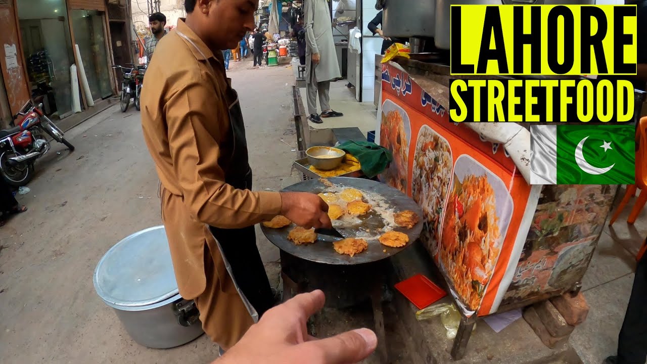 I Ate Street Food in Lahore's Oldest Market 🇵🇰 (Anarkali Market)