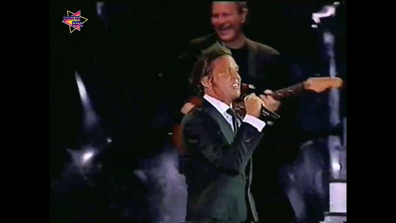 LUIS MIGUEL - UP BEAT MEDLEY-O TÚ O NINGUNA (ESTADIO VÉLEZ SARSFIELD, BS AS, ARGENTINA)(24/11/2002)