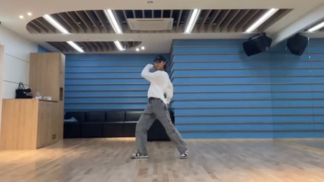 Stray Kids(Hyunjin) “Charmer“ Dance Practice Video