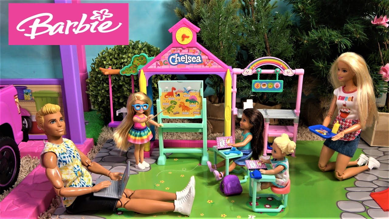 Barbie and Ken in Barbie's Dream House Story: Ken Building a Play School For Barbie's Sister Chelsea