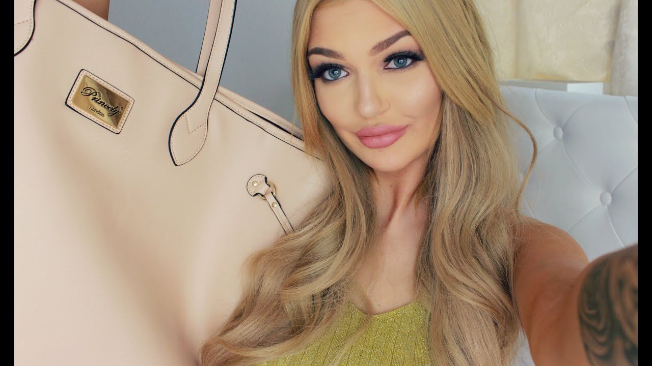 What's In My Bag? | NessaRose