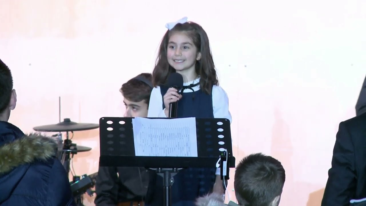 Deschidere Concert de Craciun la Sala Polivalenta Arad- Doris Beleiu