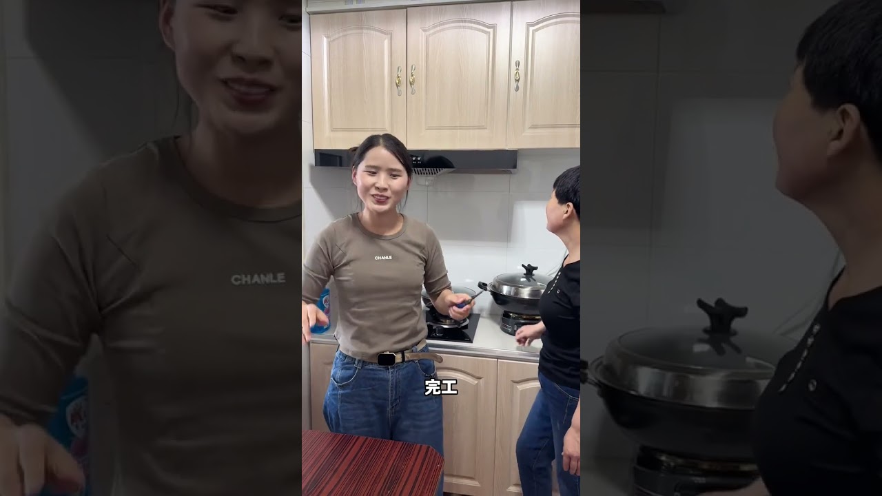 过年的仪式感从大扫除开始，全家作战。#过年的仪式感从大扫除开始 #春节大扫除 #溜肉段 #过年氛围提前搞起来了 #硬生生把年过成了劳动节