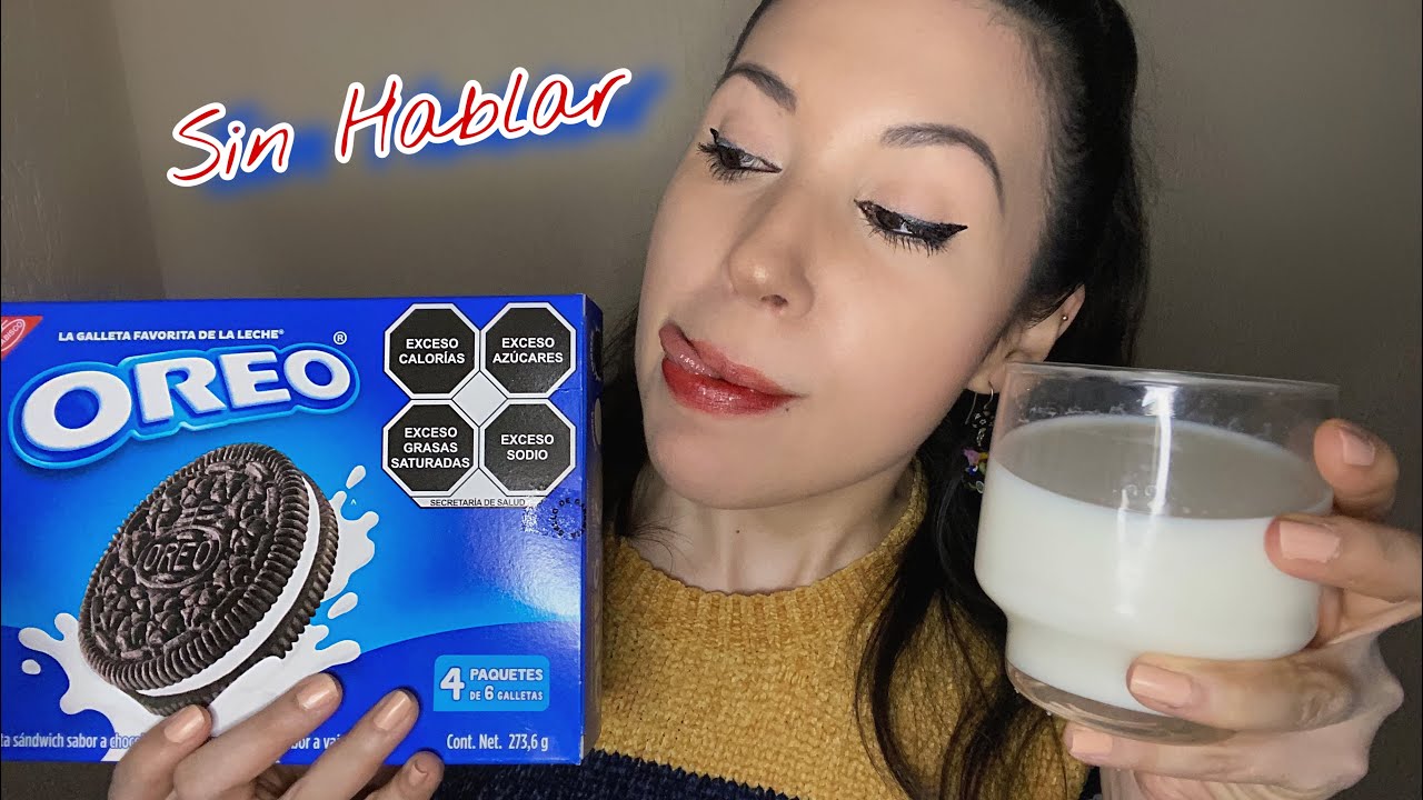 ASMR Comiendo Galletas Oreo con Leche, SIN HABLAR | Eating Oreo Cookies, NO TALKING