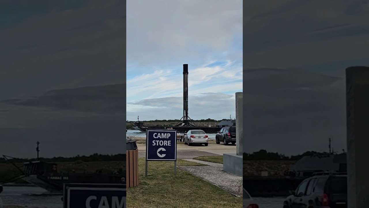 Использованный ускоритель SpaceX возвращается в порт #spacex #florida #kennedyspacecenter #space